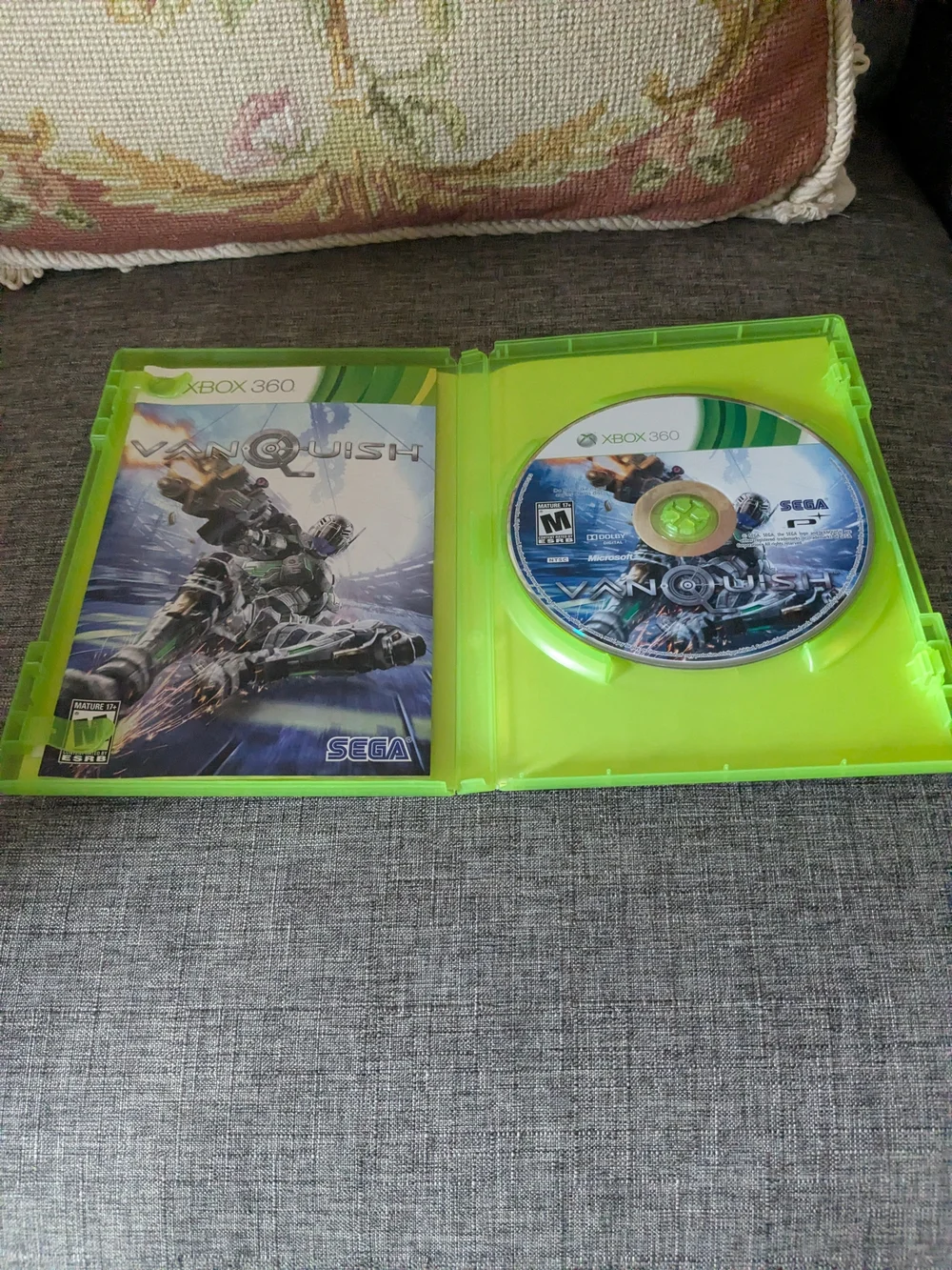 Xbox 360 Vanquish (Green) - Action Shooter Game